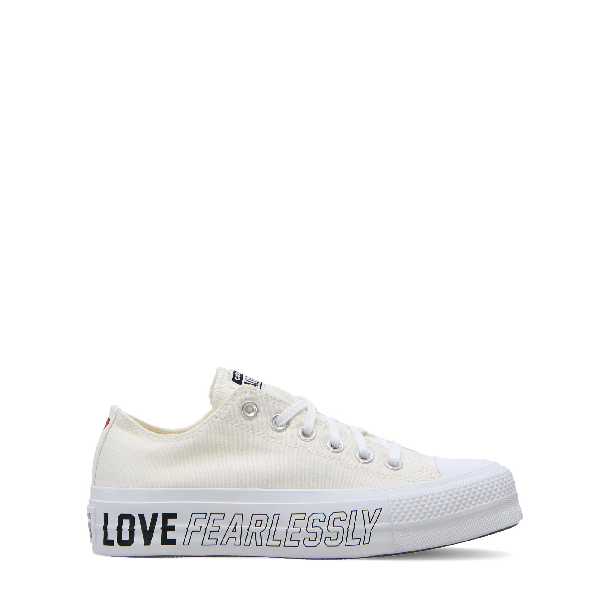 chuck taylor all star lift white